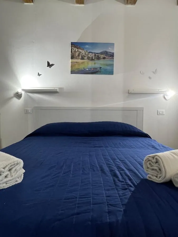 Cefalu Center Apartment 0*,  Italie