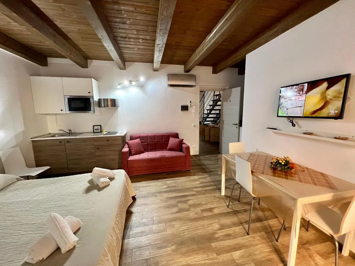 Cefalu Center Apartment 0*,  Italie